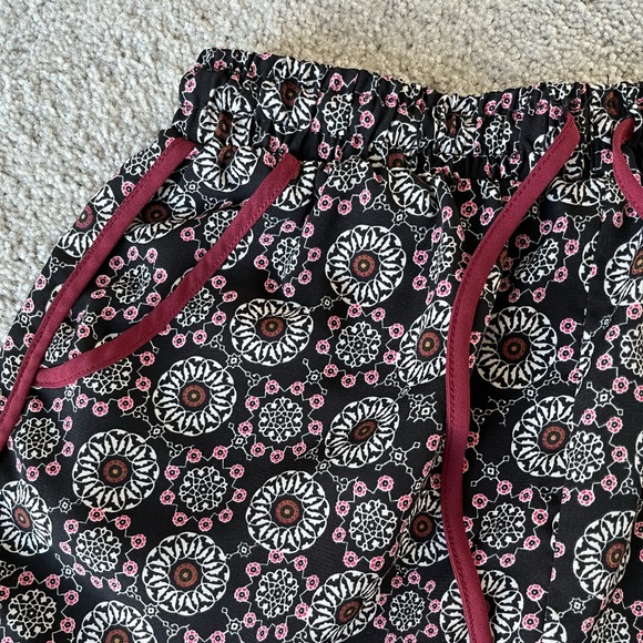 Timing Drawstring Shorts - Picture 4 of 4